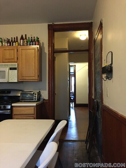 Building Photo - 109 Calumet St