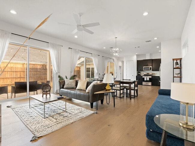 Building Photo - 2825 Townsend Dr