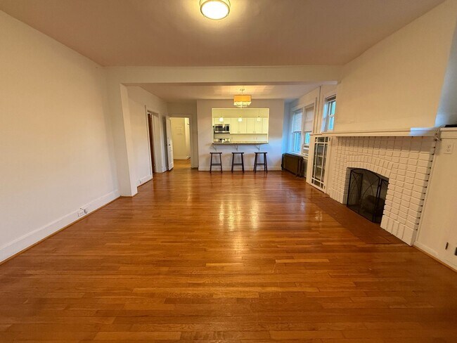 Building Photo - 204-204 S Braddock Ave