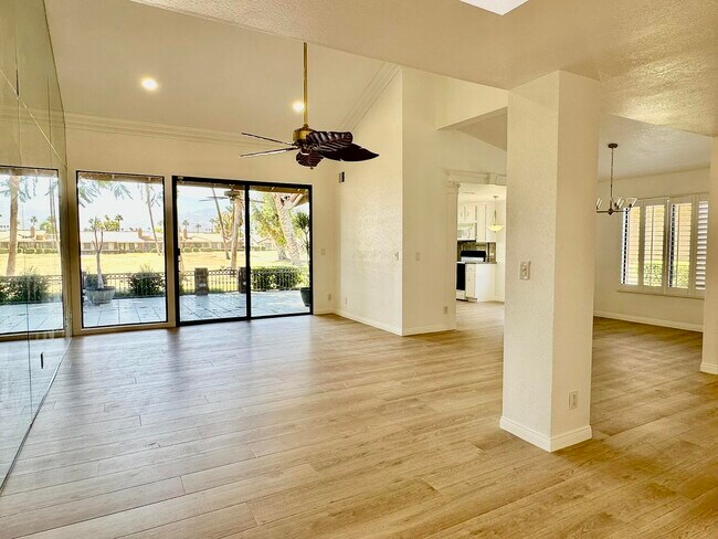 Building Photo - 417 Sierra Madre N