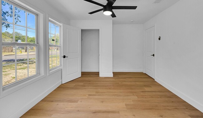 Building Photo - Newly Remodeled 2BD 1BA Home in Waco