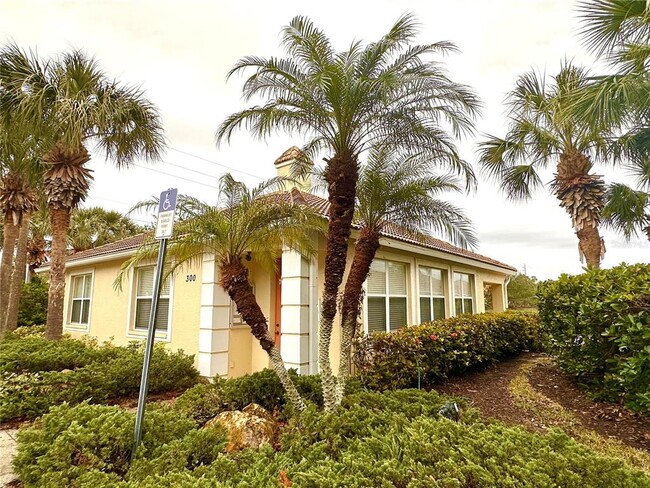Building Photo - 251 Vista Del Lago Way