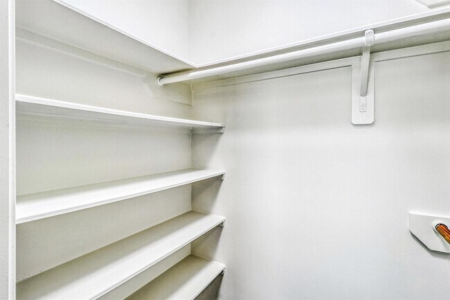 Building Photo - 6015 Wildbriar Ln