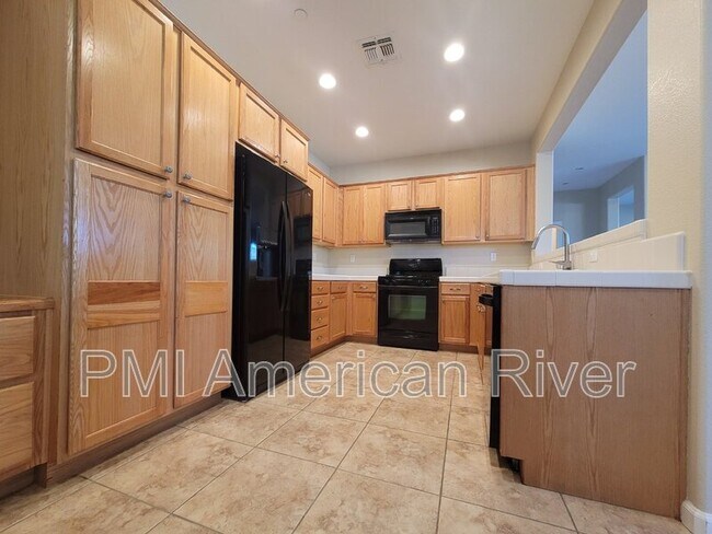 Building Photo - 3304 Esplanade Cir