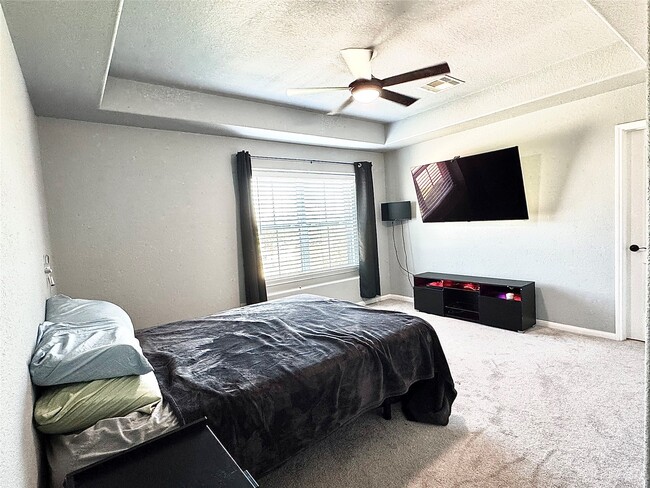 Building Photo - 15218 Loys Coves Ct