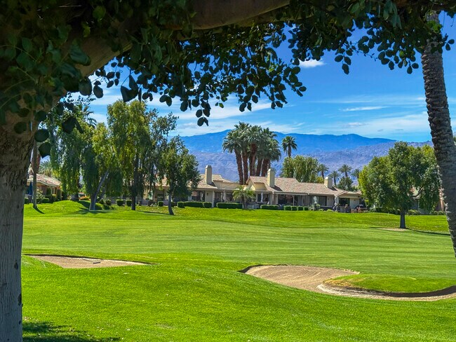 Building Photo - 175 Gran Via