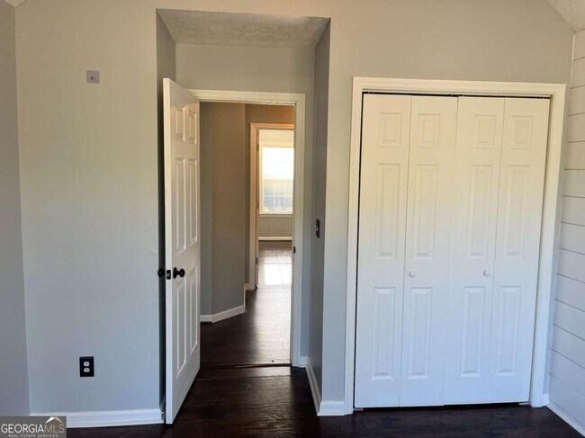 Building Photo - 30 Candlewood Ct