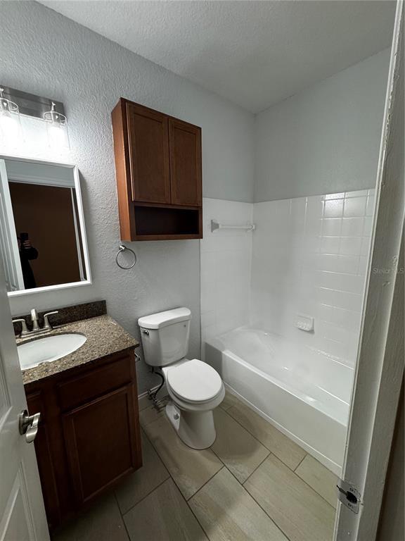 Building Photo - 5609 Legacy Crescent Pl