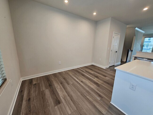 Building Photo - 3 bedroom 3.5 Bath - Long Term Rental in Myrtle Beach, SC