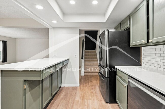 Building Photo - 2598 S Vaughn Way