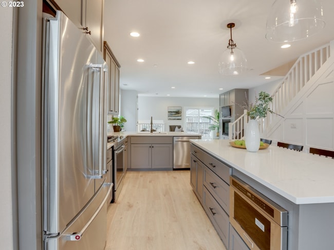 Building Photo - 3815 SE Tenino St