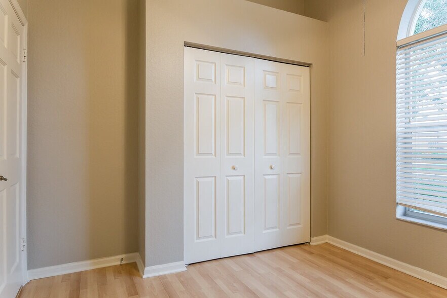 Building Photo - 10316 NW 53rd Ct