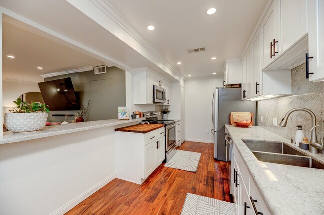 Building Photo - 8828 Pershing Dr