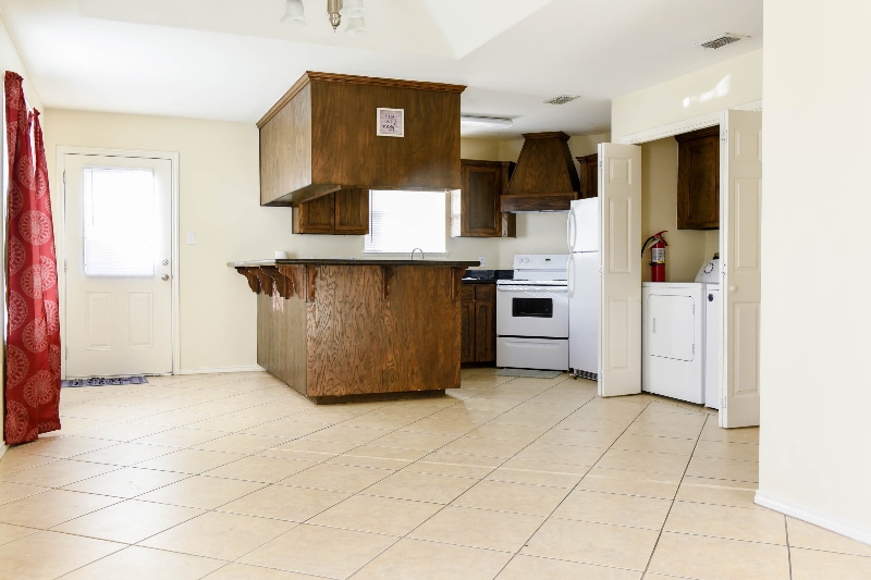 Primary Photo - 2013 Lacywood