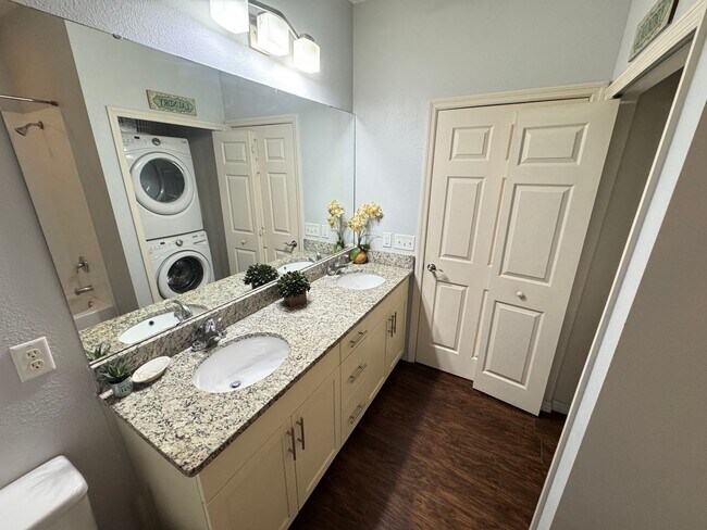 Building Photo - Exceptional Townhome in West Lucaya Village — Minutes from Walt Disney World