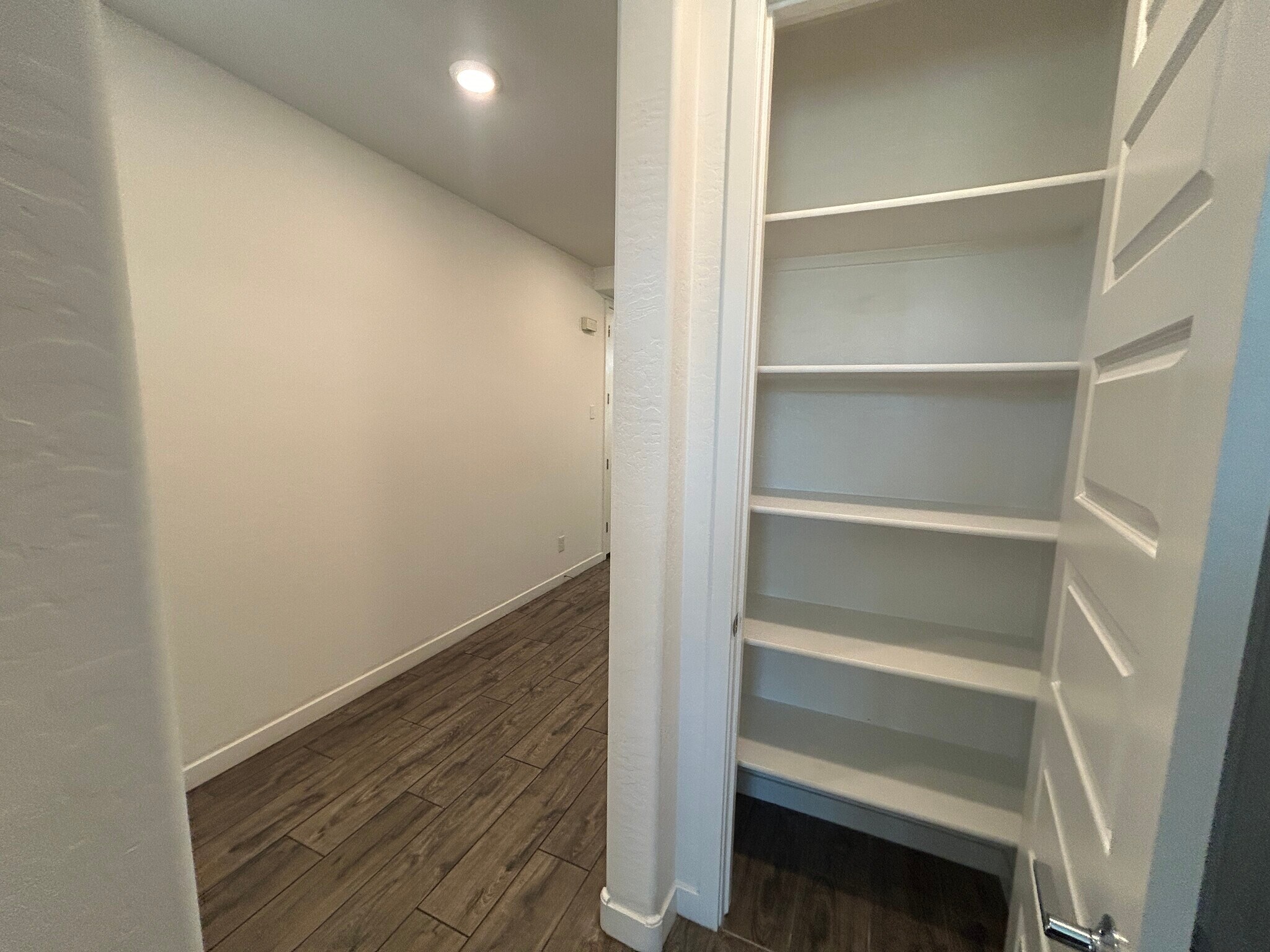 Building Photo - 1146 E Weatherby Way