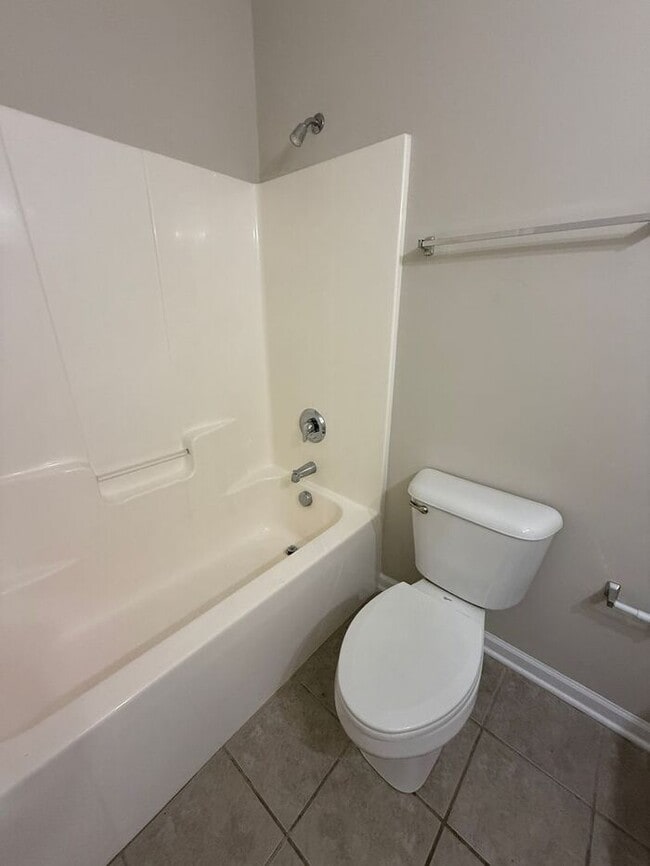 Building Photo - RENT SPECIAL! Freshly Painted! New Carpet!...