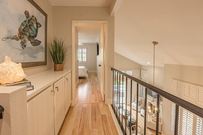 Building Photo - Spacious 3BR/3BA Townhome  | Pool, Tennis & Easy Access to Everything