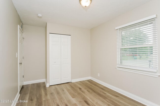 Building Photo - 10901 Altsheler Pl