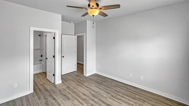 Building Photo - 2101 Jax Dr