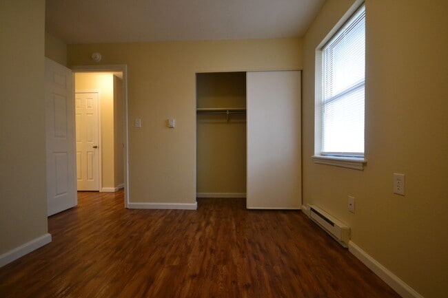 Building Photo - Dogwood Apartments