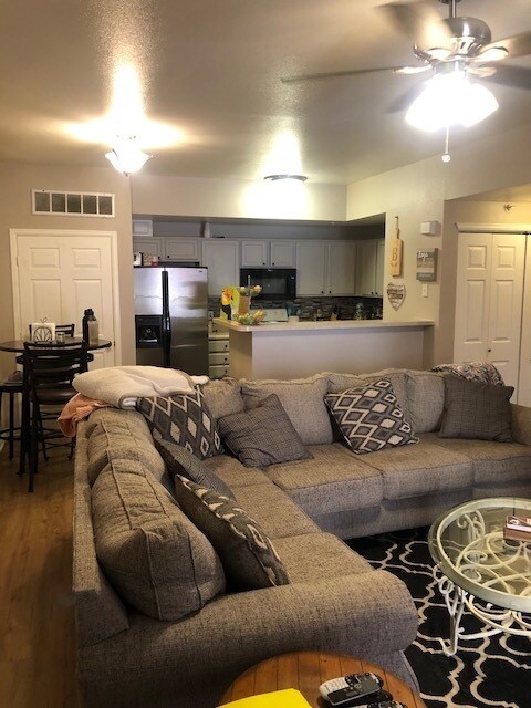 Building Photo - 14319 E Grand Dr