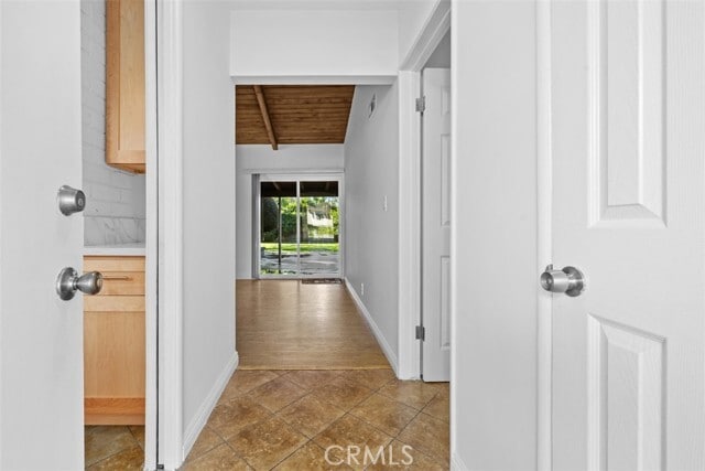 Building Photo - 219 S Meadow Rd