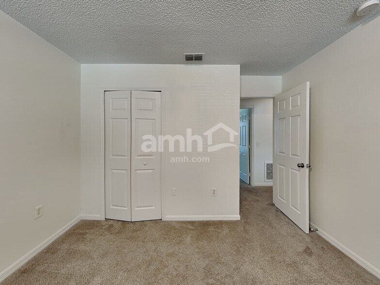 Building Photo - 7407 Overland Park Blvd