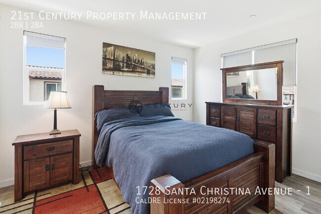 Building Photo - 1728 Santa Christina Ave