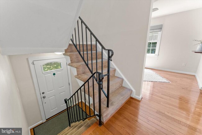 Building Photo - 5602 Kirkham Ct