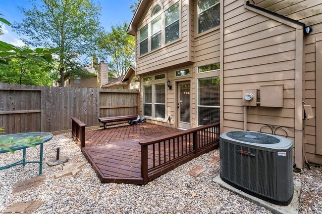 Building Photo - 46 Alderon Woods Pl