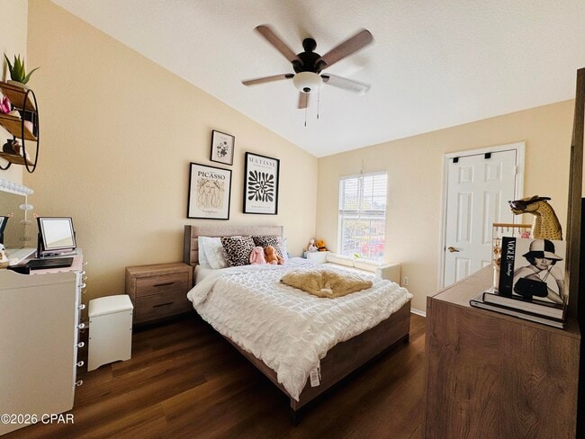 Building Photo - 1109 Lighthouse Rd