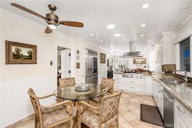 Building Photo - 3150 Dona Maria Dr