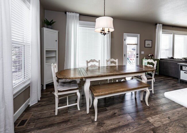 Building Photo - Beautiful, Spacious Home in Wolf Ranch in D20