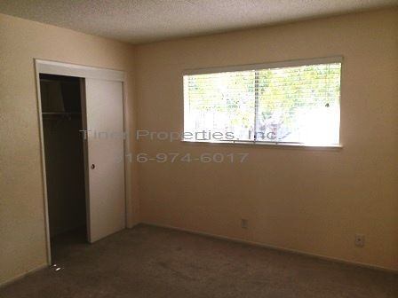 Building Photo - Charming Two Bedroom Duplex in Fair Oaks
