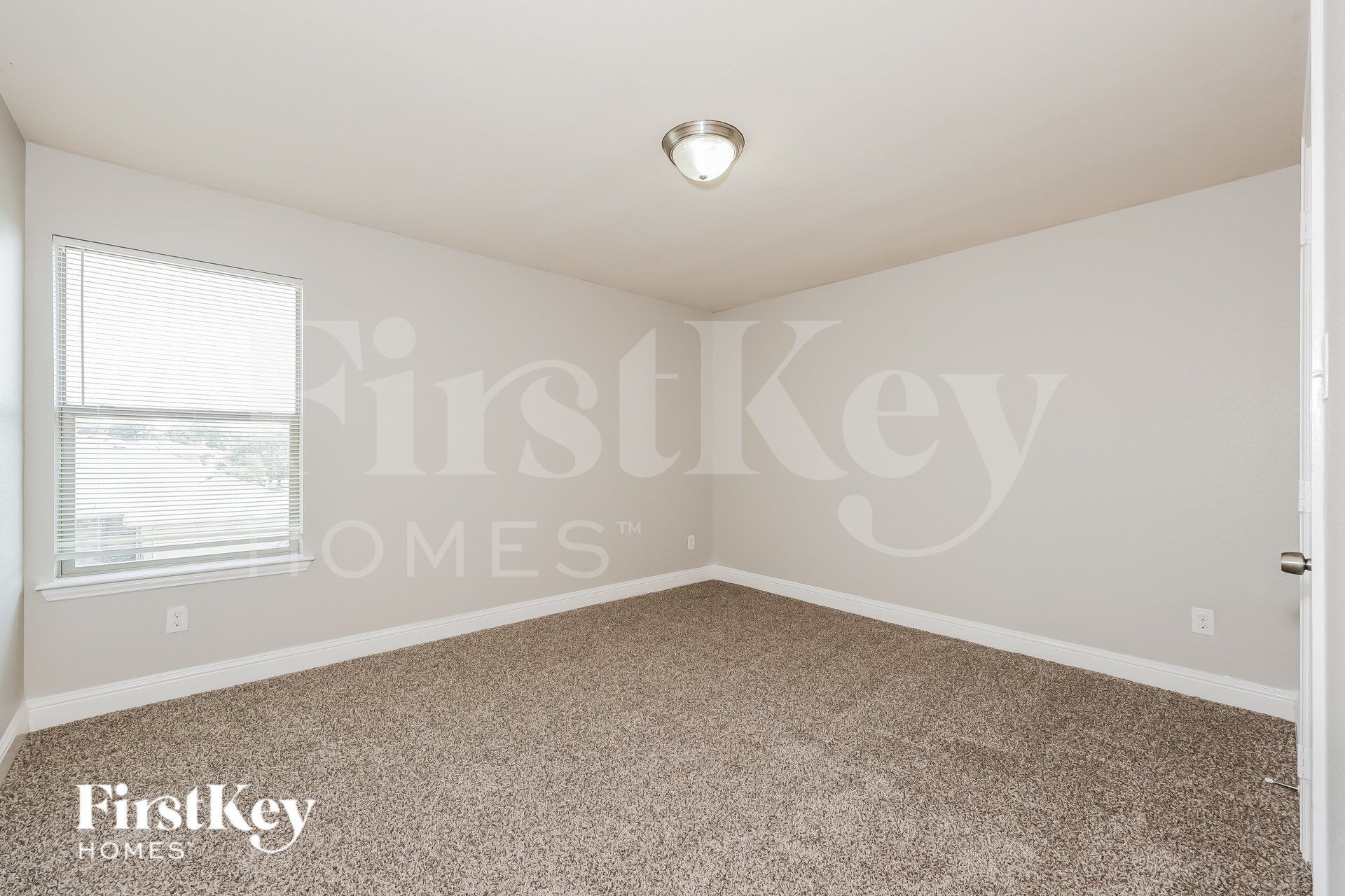 Building Photo - 614 Canvas Ct