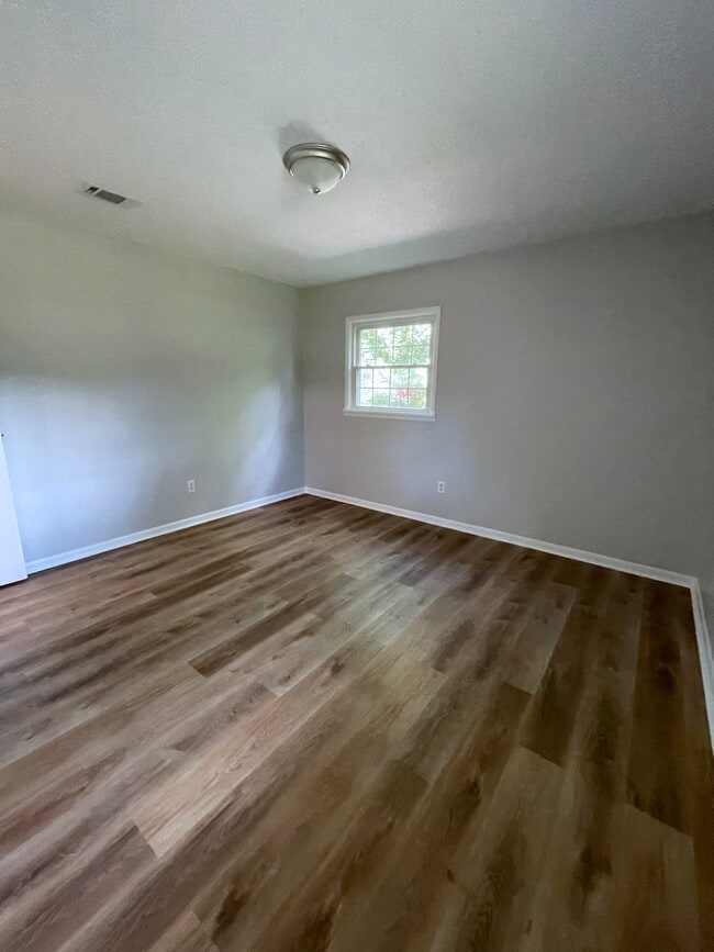 Building Photo - 129 El Ogden Dr