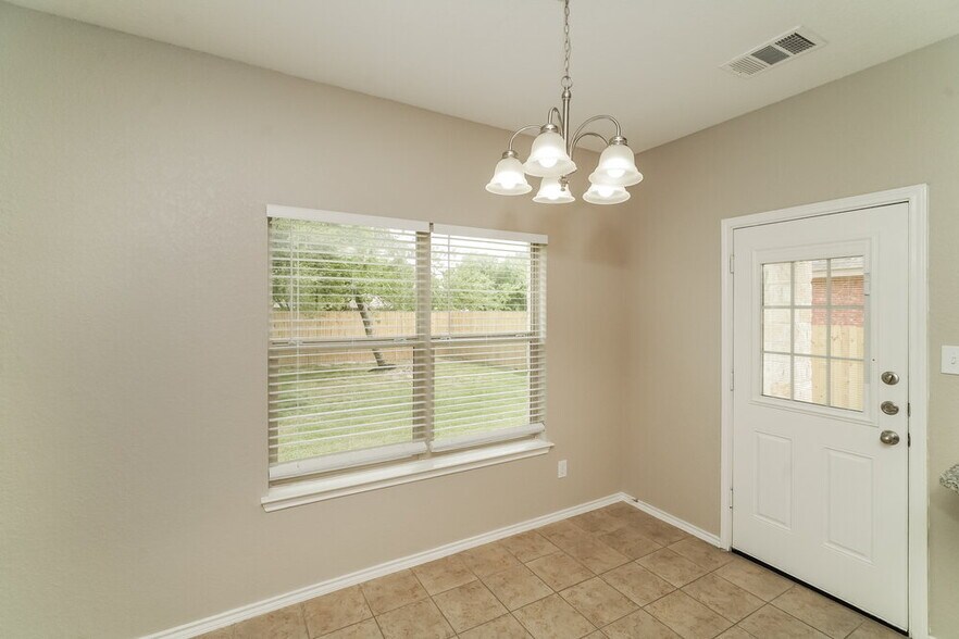 Building Photo - 357 Saddlehorn Way