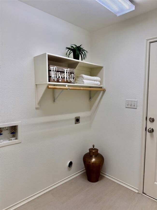 Building Photo - 962 Oak Lynn Dr