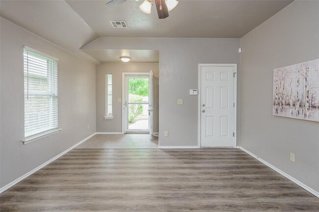 Building Photo - 8113 Frye Ln