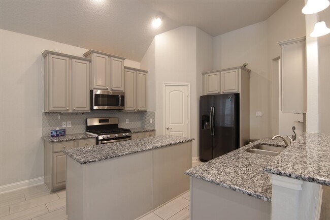 Building Photo - 18659 Fairmont Springs Ct