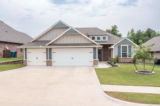 Building Photo - Beautiful Home in Woodland Park