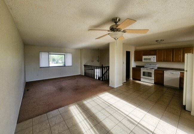 Building Photo - 1617 Centaur Cir