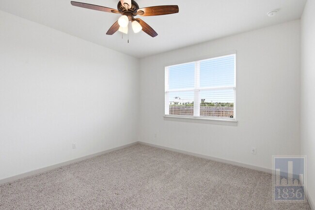 Building Photo - 216 Big Cypress Byu Rd