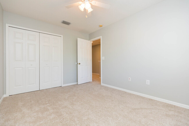 Building Photo - 18135 Nassau Point Dr