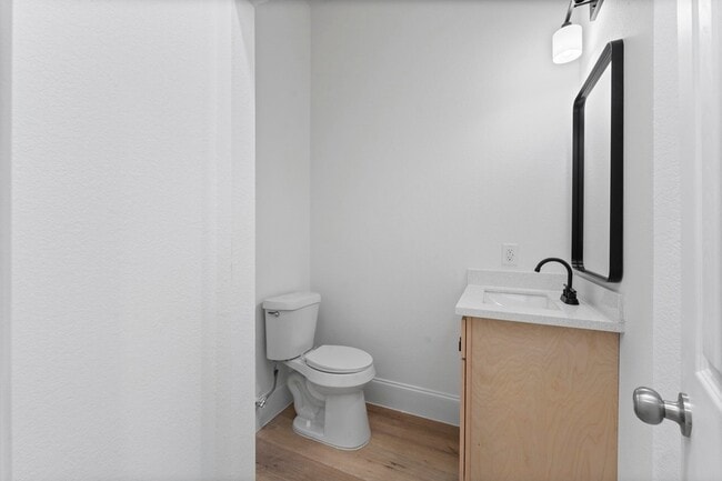 Building Photo - 3531 White Oak Point Dr