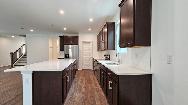 Building Photo - Spacious like new home in Hermitage FOR LEASE