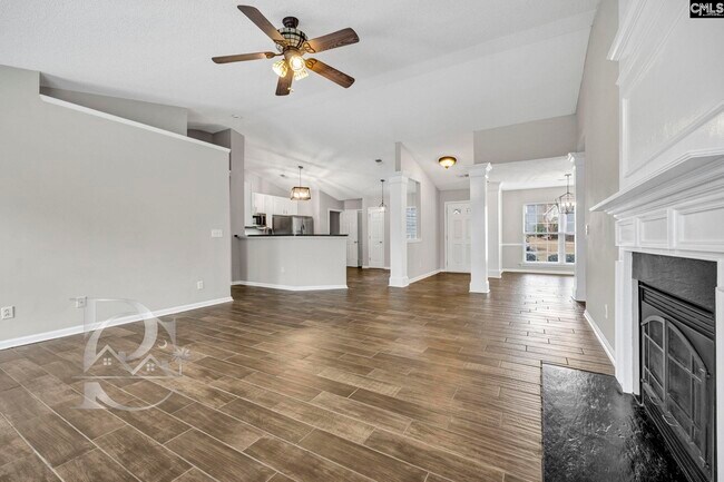 Building Photo - 520 Menauhant Ct