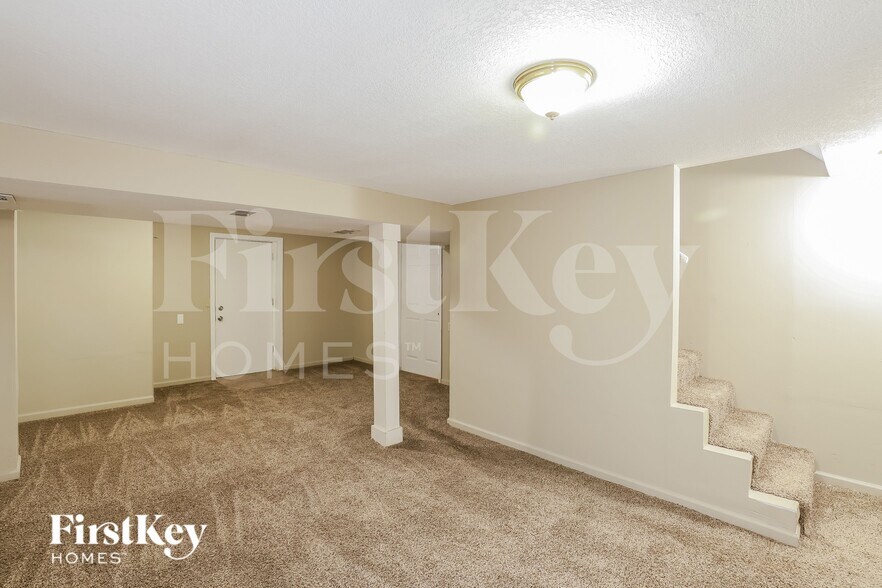 Building Photo - 8408 W 89th St