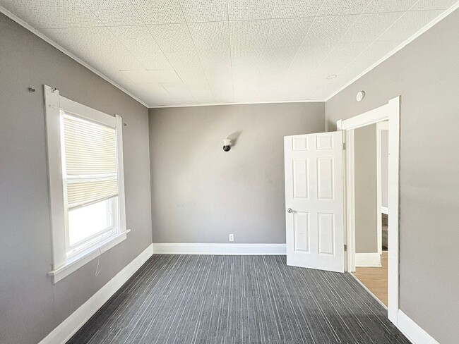 Building Photo - 1309 Idaho St